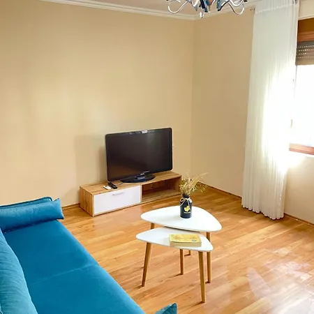 Skanderbeg Square 02 Apartament